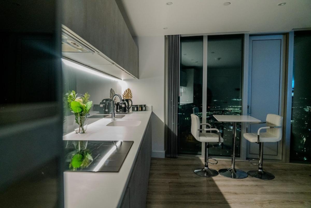 Luxury 2 Bed Penthouse With Stunning Views In Manchester City Centre Exteriör bild